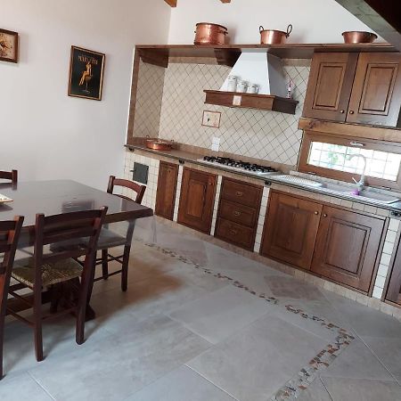 La Casa Sull'Aia,Av Bed and Breakfast Santo Stefano del Sole Buitenkant foto