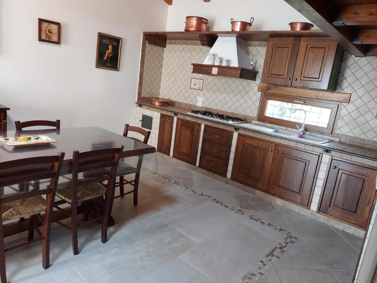 La Casa Sull'Aia,Av Bed and Breakfast Santo Stefano del Sole Buitenkant foto