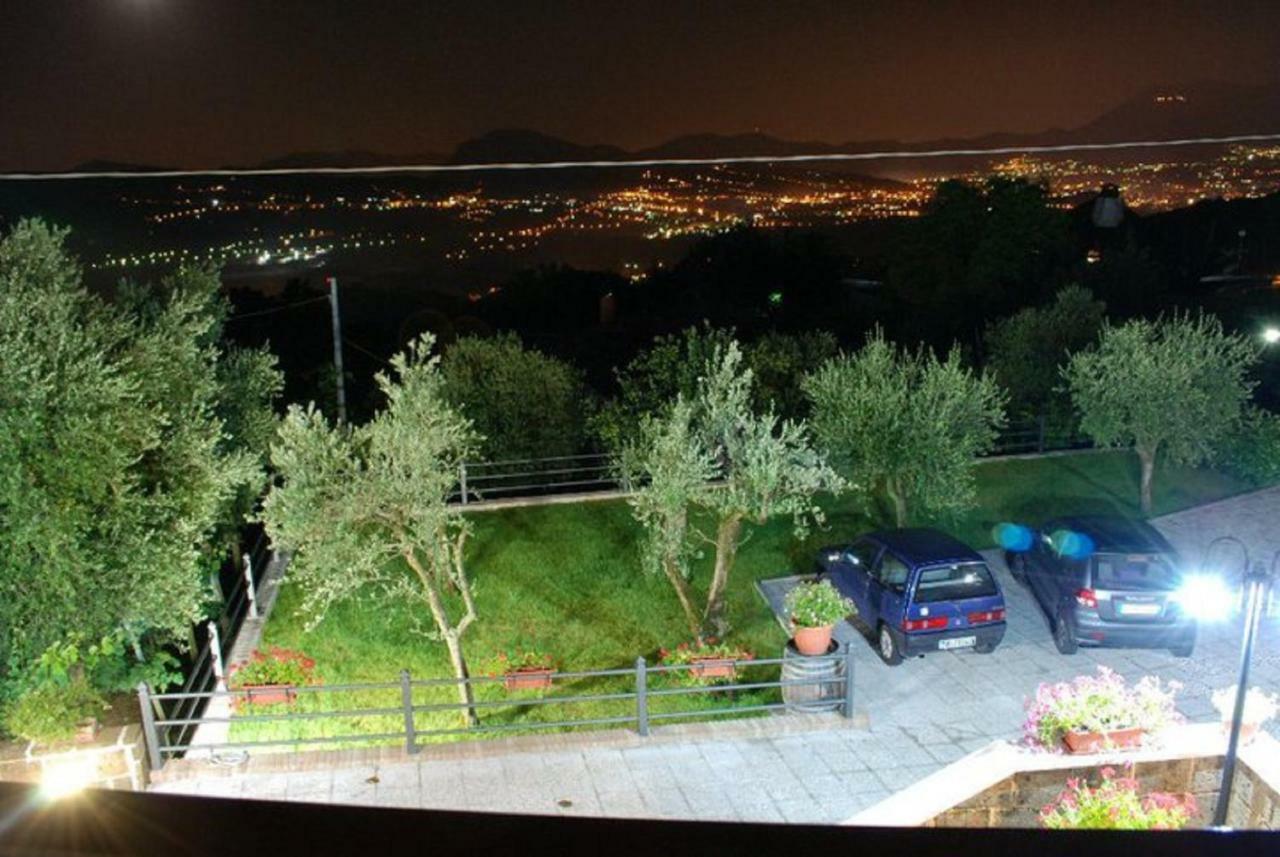 La Casa Sull'Aia,Av Bed and Breakfast Santo Stefano del Sole Buitenkant foto