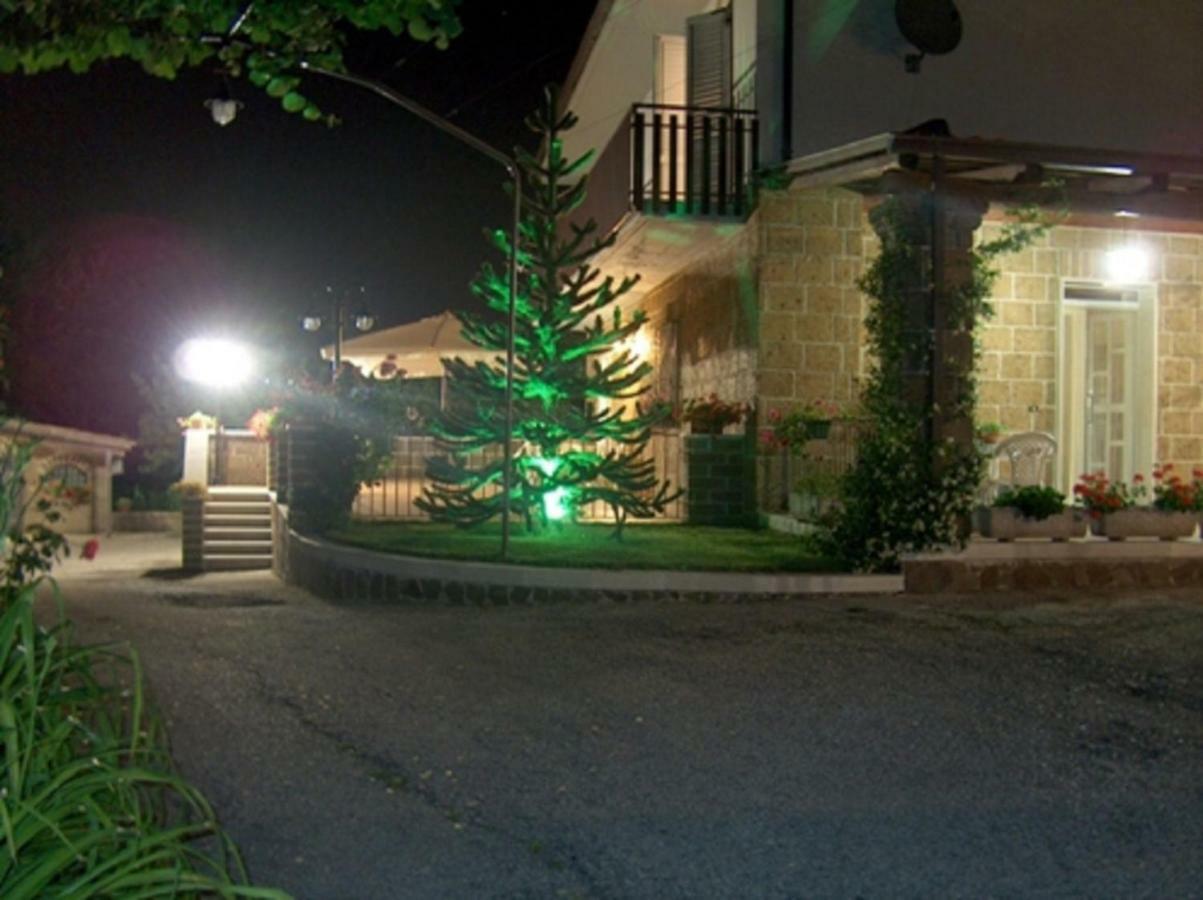 La Casa Sull'Aia,Av Bed and Breakfast Santo Stefano del Sole Buitenkant foto